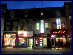 Toronto by night 39 - Yonge St